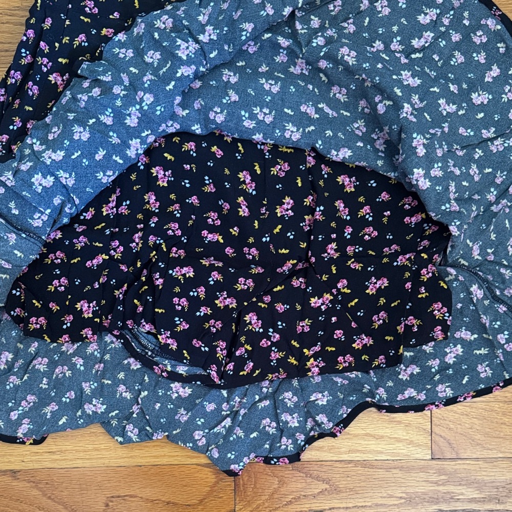 Zara Black Floral Skirt - Picture 4 of 5